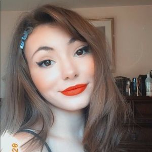 Meet your Posher, Jenna